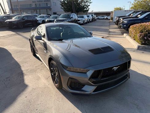 Used 2025 Ford Mustang GT Premium w/ GT Performance Package image 7