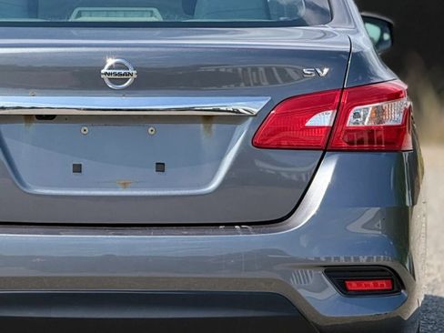 Used 2019 Nissan Sentra SV FWD image 14