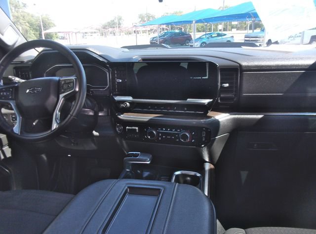 Used 2022 Chevrolet Silverado 1500 LT Trail Boss AWD/4WD image 24