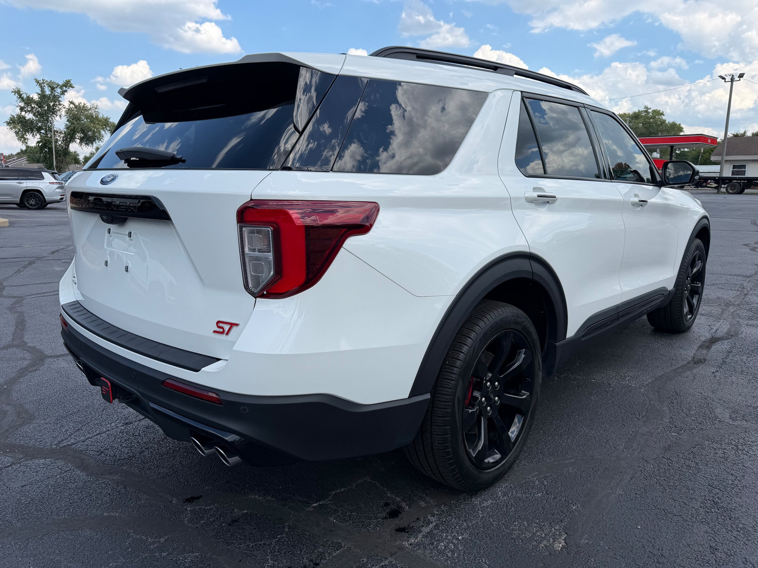 Used 2023 Ford Explorer ST w/ Equipment Group 401A AWD/4WD image 7