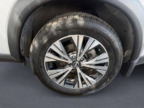 Used 2023 Nissan Rogue SV AWD/4WD image 14