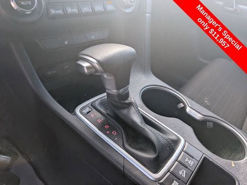 Used 2021 Kia Sportage LX w/ LX AWD Popular Package image 21
