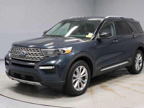 Certified 2023 Ford Explorer Limited w/ Equipment Group 301A AWD/4WD image 9
