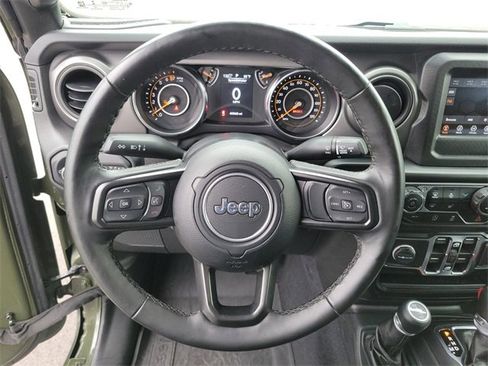 Used 2022 Jeep Gladiator Willys image 30