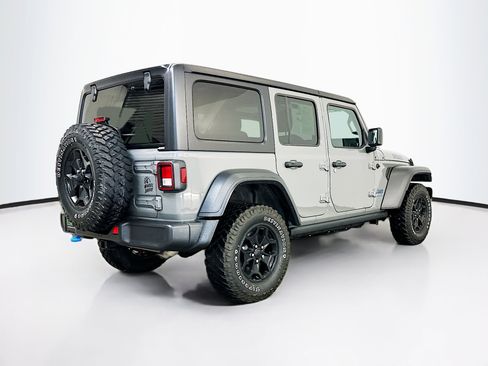 Used 2023 Jeep Wrangler Unlimited w/ Cold Weather Group AWD/4WD image 9