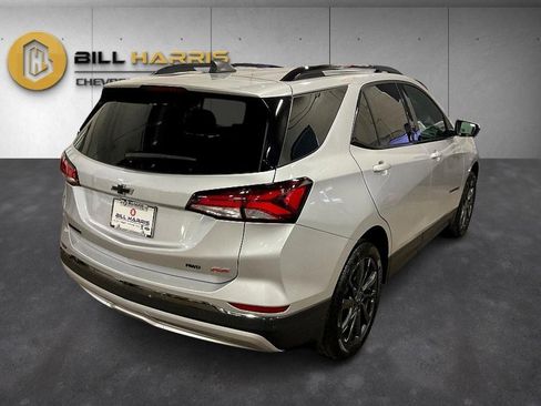 Used 2022 Chevrolet Equinox RS image 2