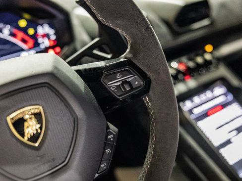 Used 2023 Lamborghini Huracan Tecnica image 20