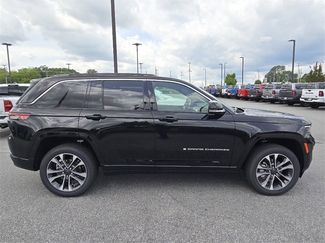 New 2025 Jeep Grand Cherokee Overland w/ Adv Protech Group III video 2