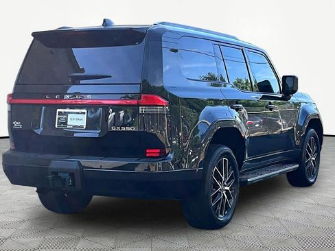 Used 2025 Lexus GX 550 w/ Accessory Package (2T) AWD/4WD image 13