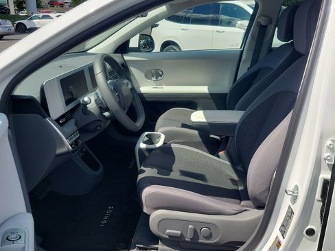 Certified 2024 Hyundai Ioniq 5 SEL image 13
