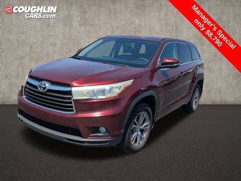 Used 2015 Toyota Highlander Plus AWD/4WD image 3
