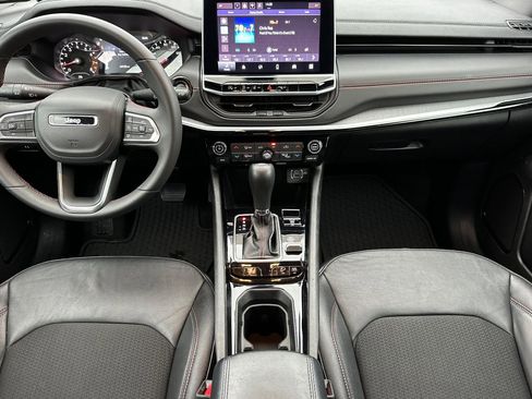 Used 2024 Jeep Compass Trailhawk image 14