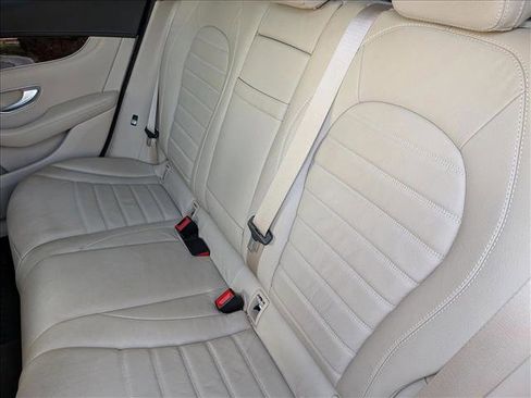 Used 2017 Mercedes-Benz GLC 300 4MATIC image 15