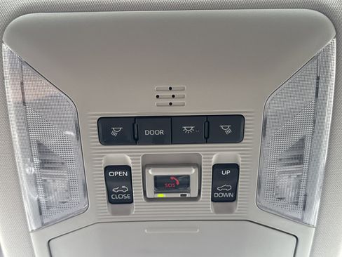 Used 2024 Toyota RAV4 Limited image 23