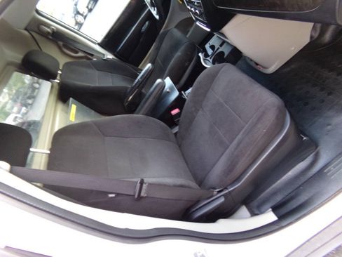 Used 2013 RAM C/V Tradesman FWD image 17