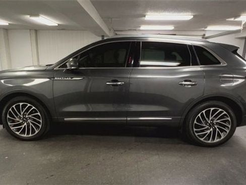 Used 2020 Lincoln Nautilus Reserve w/ Equipment Group 201A image 5