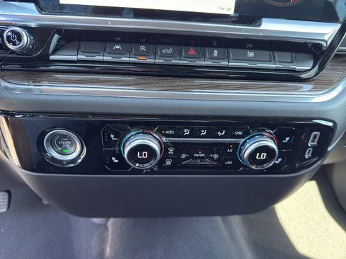 Used 2024 GMC Sierra 1500 Elevation AWD/4WD image 16