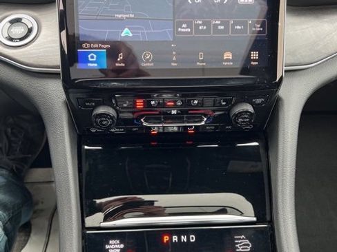 Certified 2023 Jeep Grand Cherokee Overland image 29