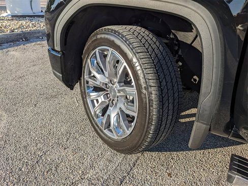 Used 2024 GMC Sierra 1500 Denali w/ Denali Reserve Package image 38