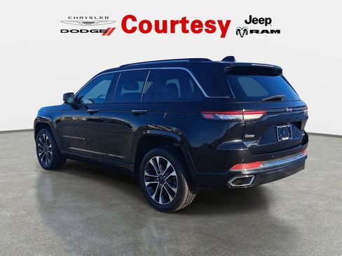 Used 2023 Jeep Grand Cherokee Overland image 6