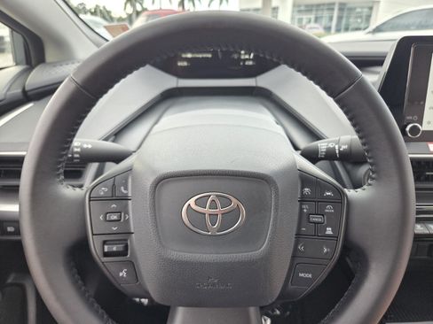 Used 2024 Toyota Prius LE FWD image 23