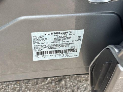 Used 2024 Ford Edge ST-Line w/ Class II Trailer Tow Package AWD/4WD image 25
