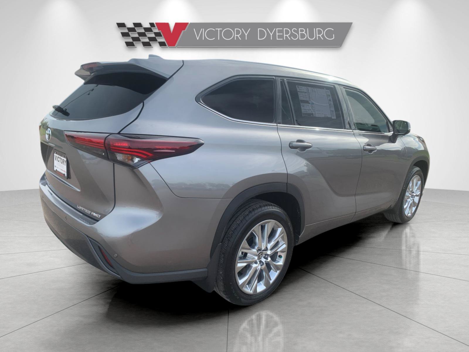 New 2026 Toyota Highlander Limited AWD/4WD image 4