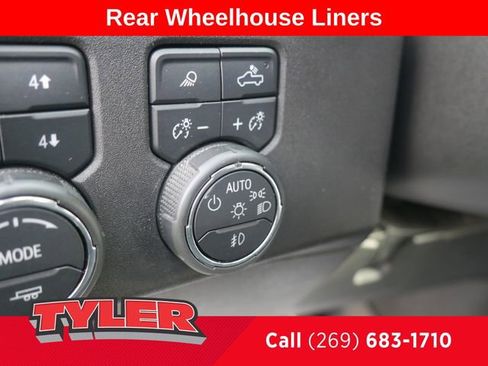 Used 2024 Chevrolet Silverado 2500 High Country w/ High Country Premium Package AWD/4WD image 29
