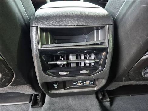Used 2023 Jeep Grand Cherokee Altitude AWD/4WD image 16