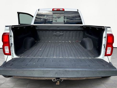 Used 2018 Chevrolet Silverado 1500 LTZ Z71 image 30