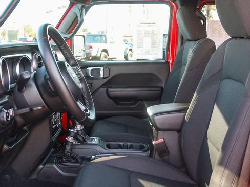 Used 2022 Jeep Gladiator Sport image 19