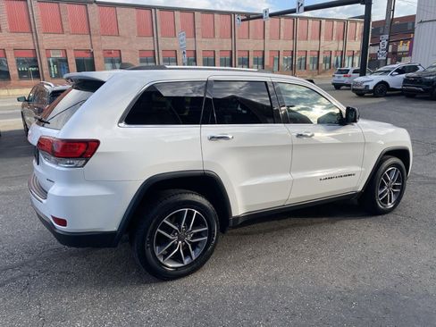 Used 2021 Jeep Grand Cherokee Limited AWD/4WD image 9