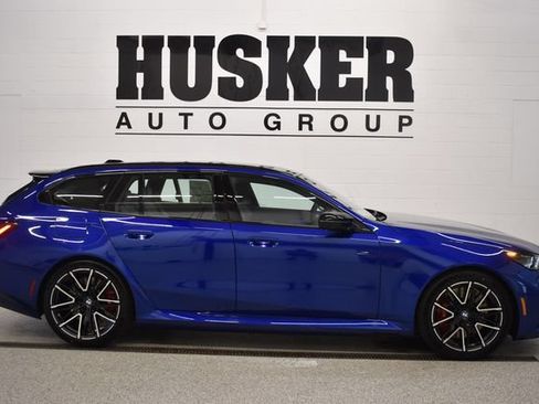 New 2027 BMW M5 Touring AWD/4WD image 2