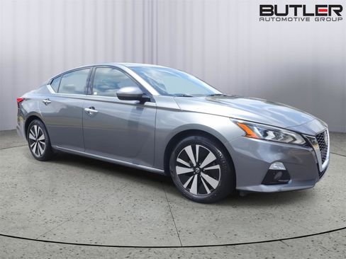 Used 2019 Nissan Altima 2.5 SV FWD image 1