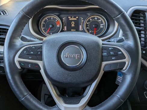 Used 2016 Jeep Cherokee Sport w/ Cold Weather Group AWD/4WD image 15