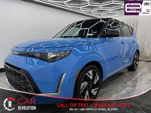 Used 2023 Kia Soul GT-Line FWD image 3