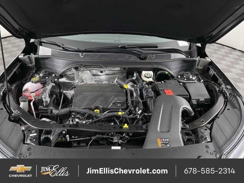 Certified 2025 Chevrolet Trax RS w/ Sunroof Package FWD image 28