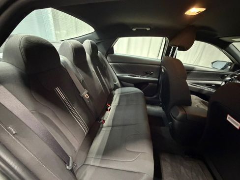 Used 2025 Hyundai Elantra Sport FWD image 26