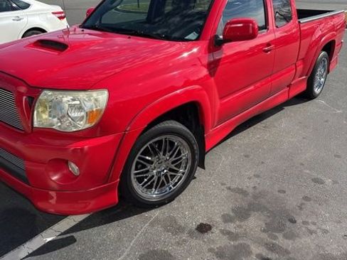 Used 2005 Toyota Tacoma X-Runner image 3