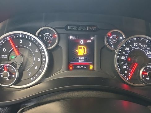 Used 2026 RAM 2500 Big Horn AWD/4WD image 2
