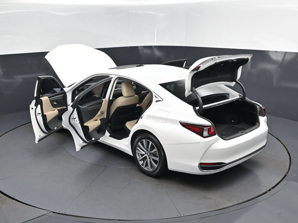 Certified 2021 Lexus ES 300h w/ Accessory Package FWD image 2
