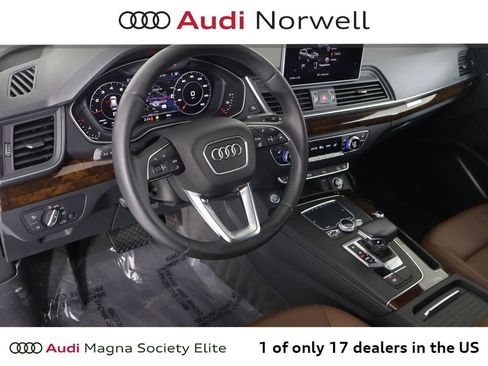 Used 2020 Audi Q5 2.0T Premium Plus w/ Premium Plus Package AWD/4WD image 2