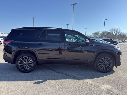 Used 2023 Chevrolet Traverse RS AWD/4WD image 4