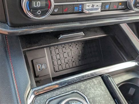 Used 2023 Ford Expedition Max Limited image 24