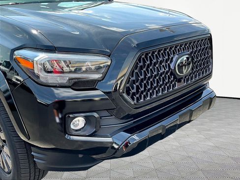 Used 2023 Toyota Tacoma Limited w/ Nightshade Package AWD/4WD image 33