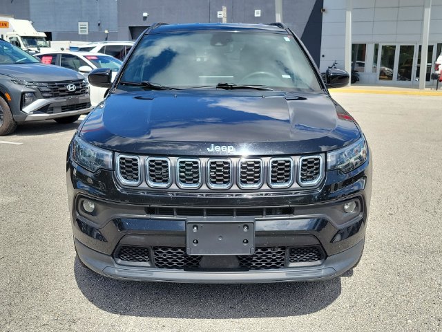 Used 2024 Jeep Compass Latitude AWD/4WD image 6