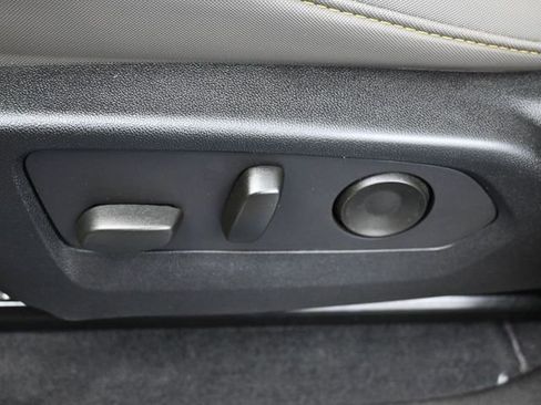 Used 2024 Chevrolet Colorado ZR2 w/ Technology Package image 12