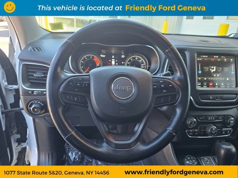 Used 2019 Jeep Cherokee Trailhawk w/ Cold Weather Group AWD/4WD image 20