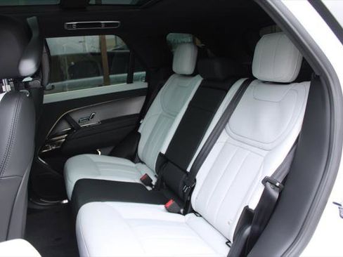 New 2026 Land Rover Range Rover Sport Dynamic SE image 38