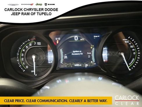 Used 2025 Jeep Wrangler Sahara image 18